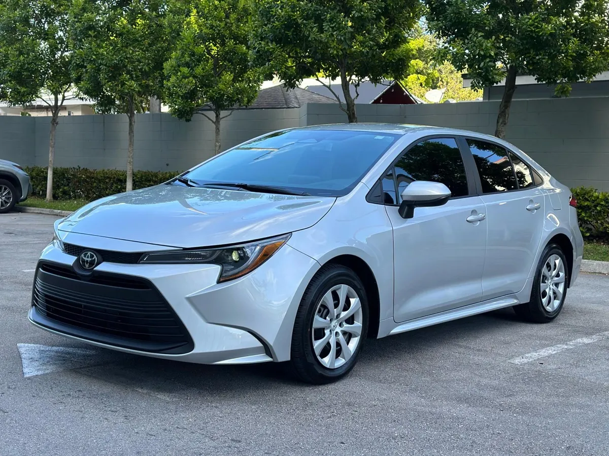 2025 Toyota Corolla LE