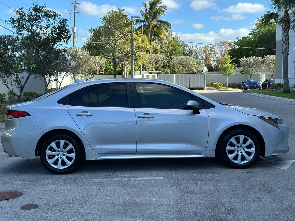 2025 Toyota Corolla LE