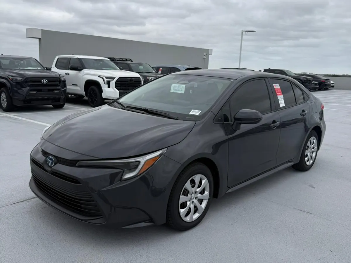 2025 Toyota Corolla Hybrid LE