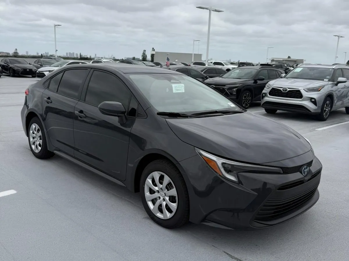 2025 Toyota Corolla Hybrid LE