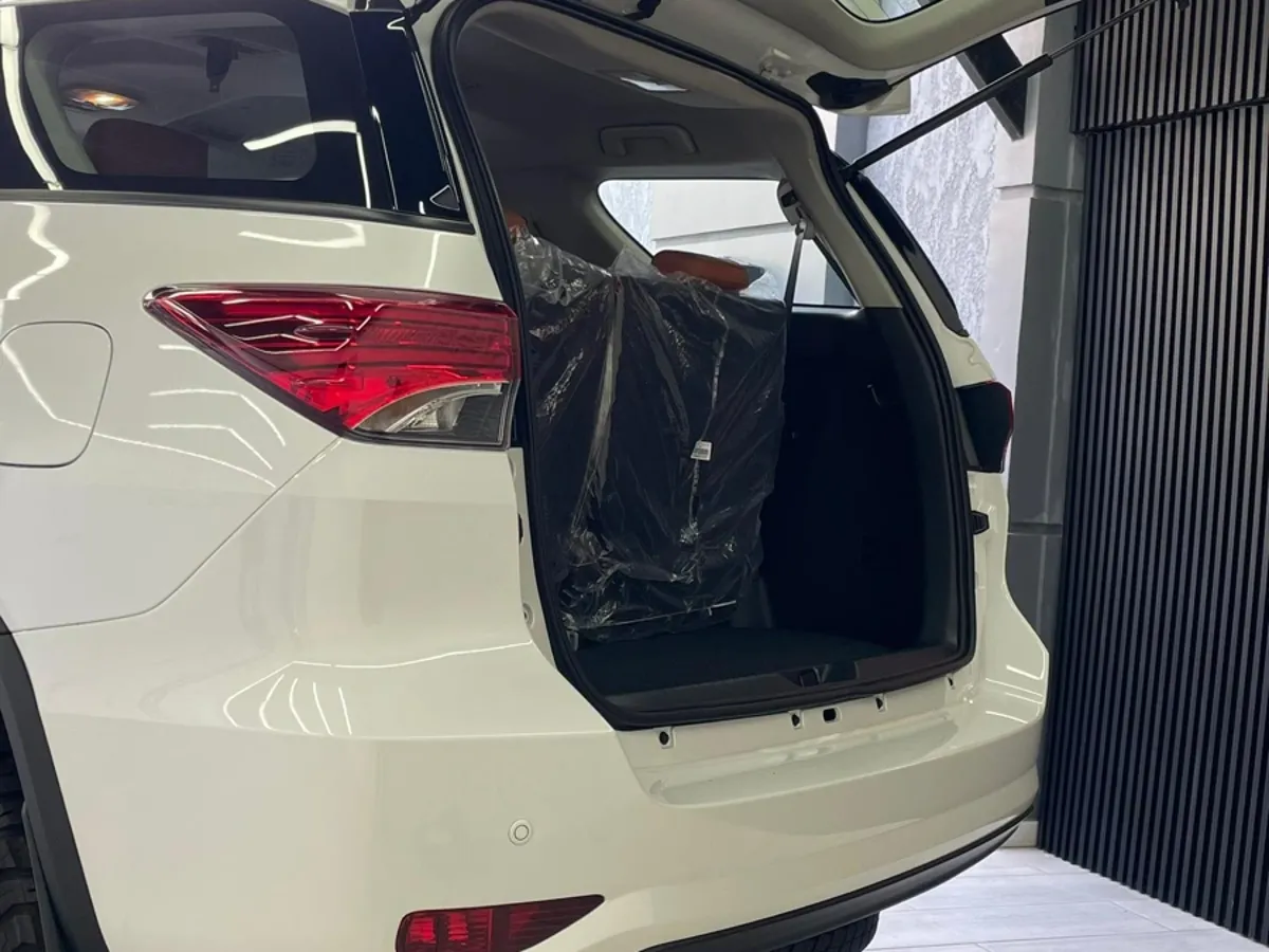 2025 Toyota Fortuner Dubai SR5