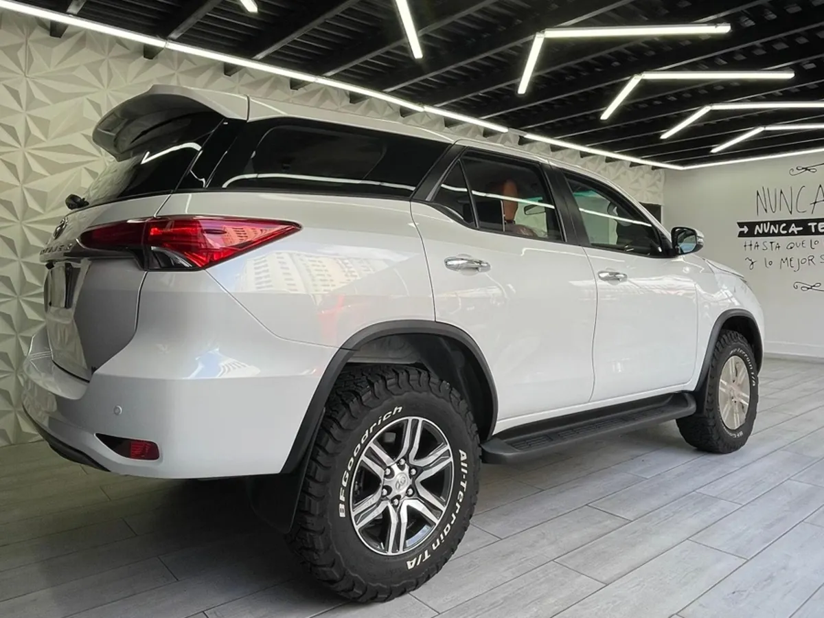 2025 Toyota Fortuner Dubai SR5